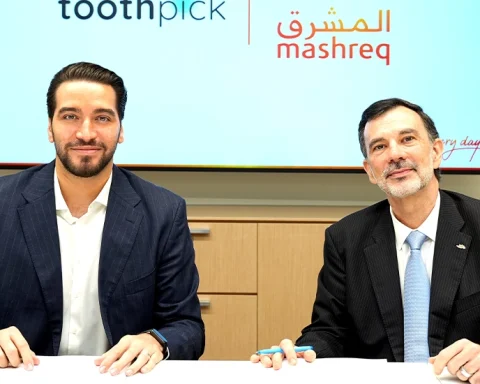 (L-R) Sary Azakir, Co-founder and Chief Growth Officer at Toothpick and Ghazal Al Sakaal, Global Head of Ecosystems and Platform Banking at Mashreq